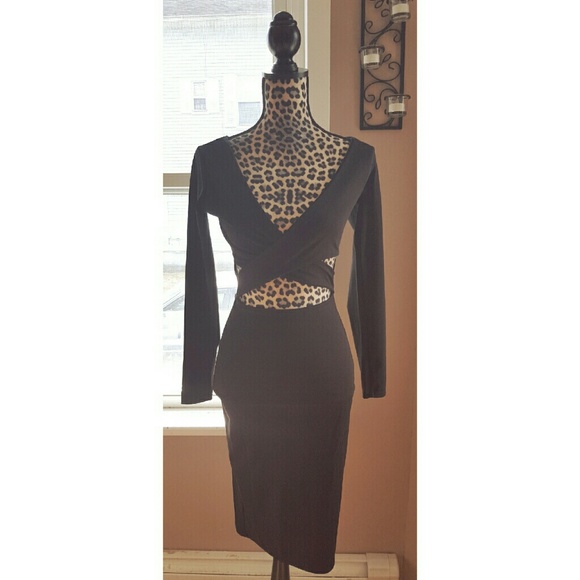 Dresses & Skirts - ✖FINAL PRICE✖ Black cutout vneck bodycon dress