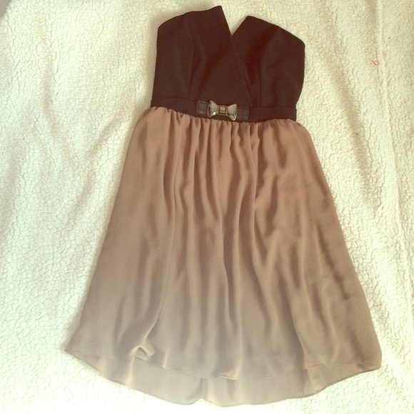 Strapless short Black and Tan dress.