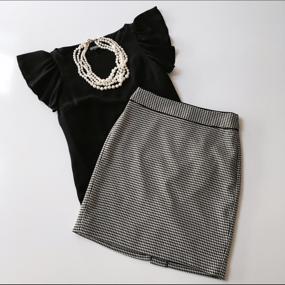 Banana Republic Classic Houndstooth Skirt (SZ 0P)