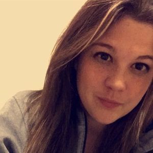 Meet your Posher, Courtney