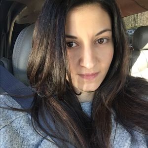 Meet your Posher, Arielle