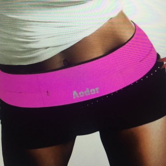 strips visible in night fit any smartphone - Picture 2 of 3