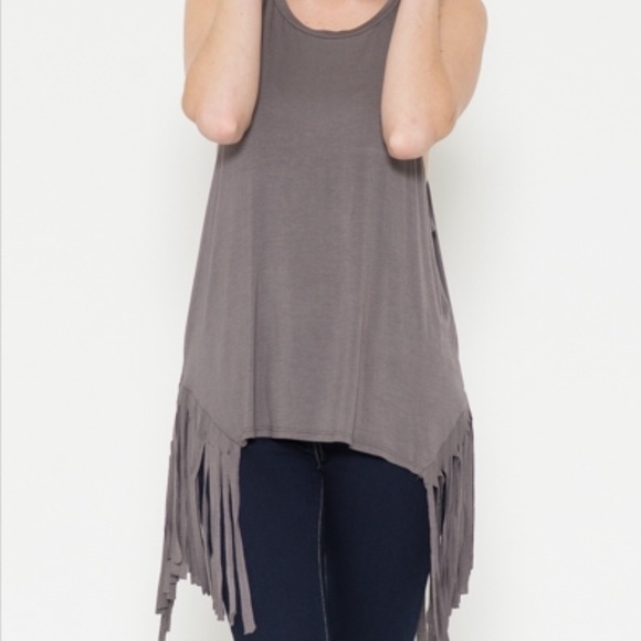 💥SALE💥"Water Fall" Fringe Tank - Picture 3 of 4