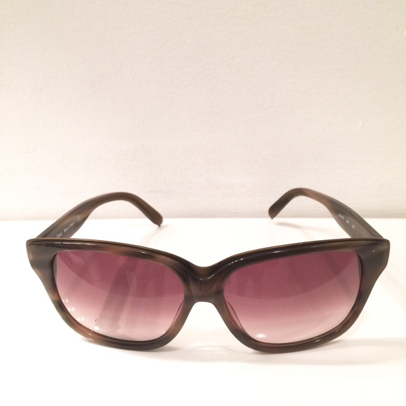 Chloe Gray Tortoise cat eyes sunglasses main image 3