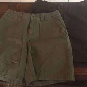Chino shorts size 6 lot of 2