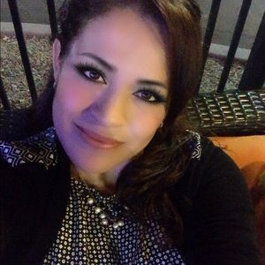 Meet your Posher, Azucena