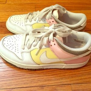 Women Nike shoes