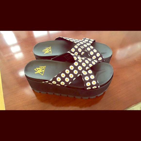 Yru daisy platforms