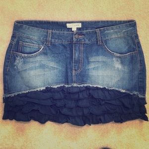 Adorable ruffle mini skirt women's SZ 1X