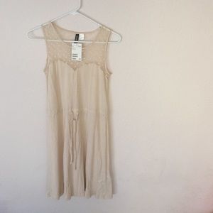 Nude Jersey Dress With Lace Detail