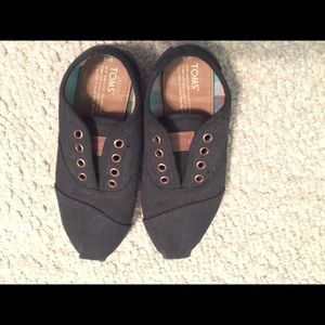 Toms  (willing to negotiate price)