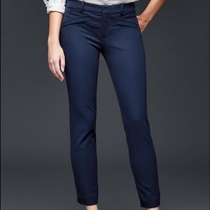 New! Navy cropped pants