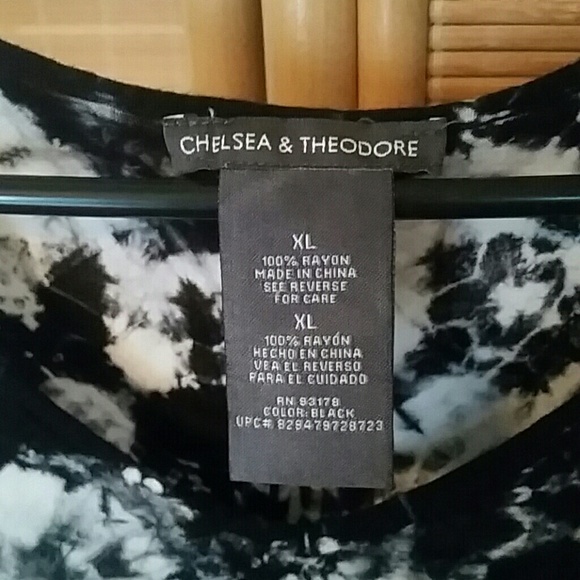 Blouse - Picture 2 of 3