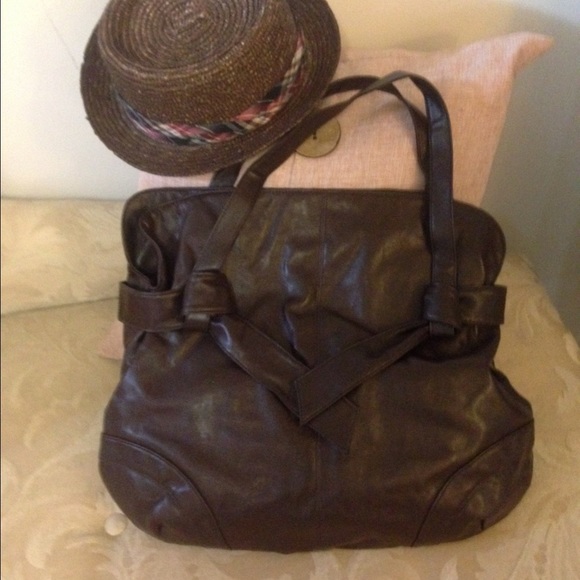 Big Brown Vinyl Shoulder Bag ! Very pretty - Picture 2 of 4