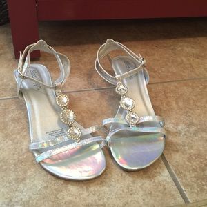 Girls silver "small" heals