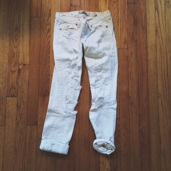 Shredded White jeans