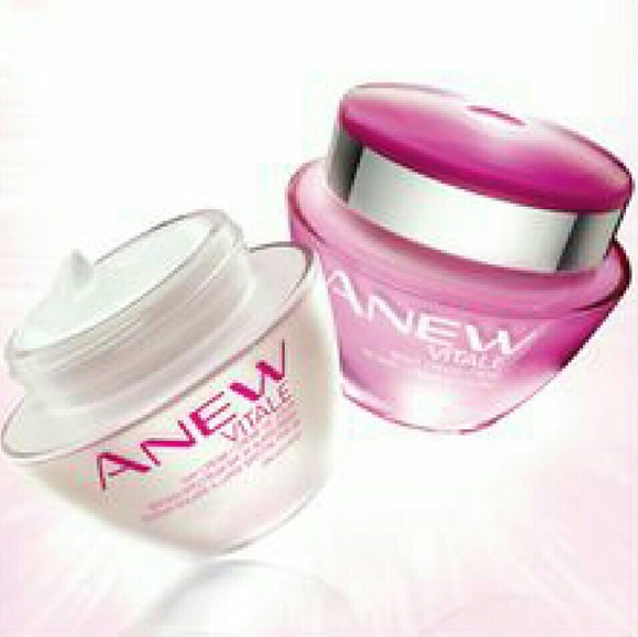 ANEW Vitale Day & Night Cream