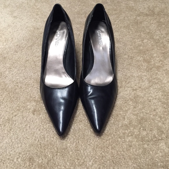 Adorable pair of heels!