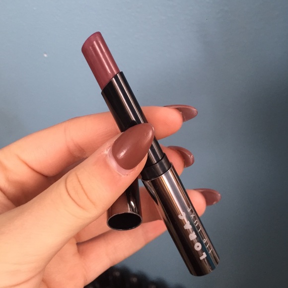 Lorca 8 hour lip color