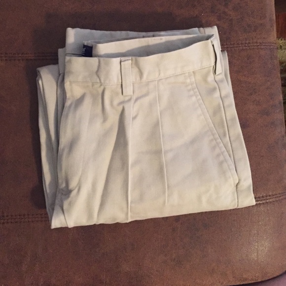 Bass men's khaki pants size 32, 30