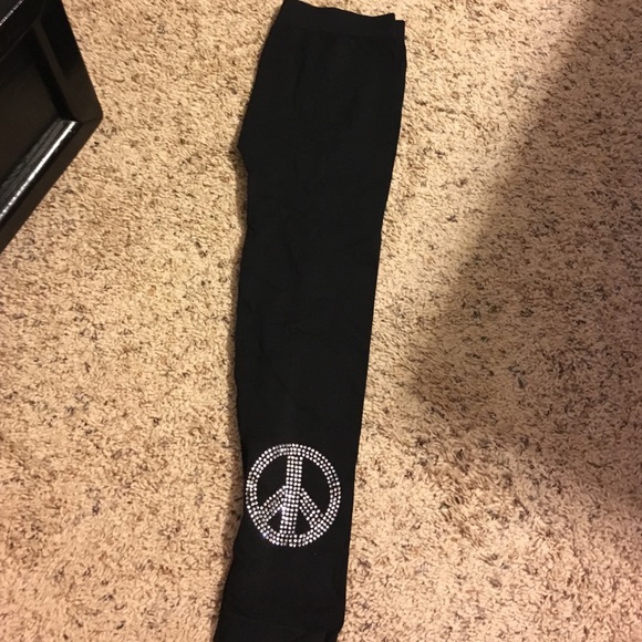 Black Cropped Embellished peace sign Leggings