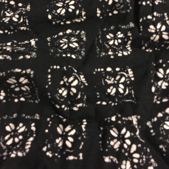 Shorts - Picture 3 of 4