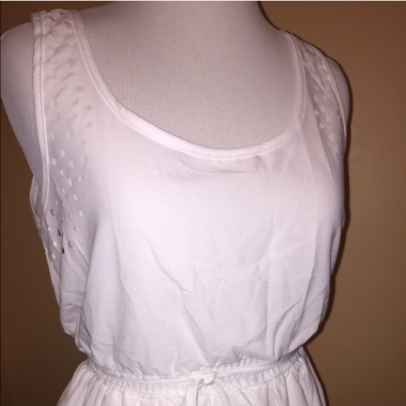 White dress - Picture 2 of 2