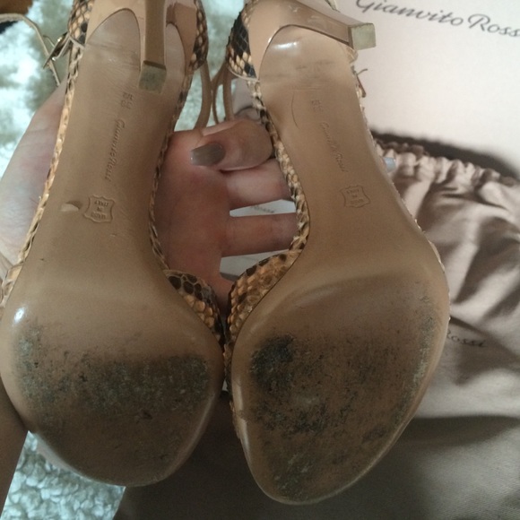 SOLD🚫Gianvito Rossi Python bow sandals - Picture 2 of 4