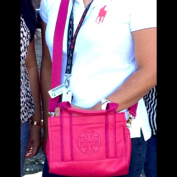 Sold.   Extra pics for tory burch - Picture 4 of 4