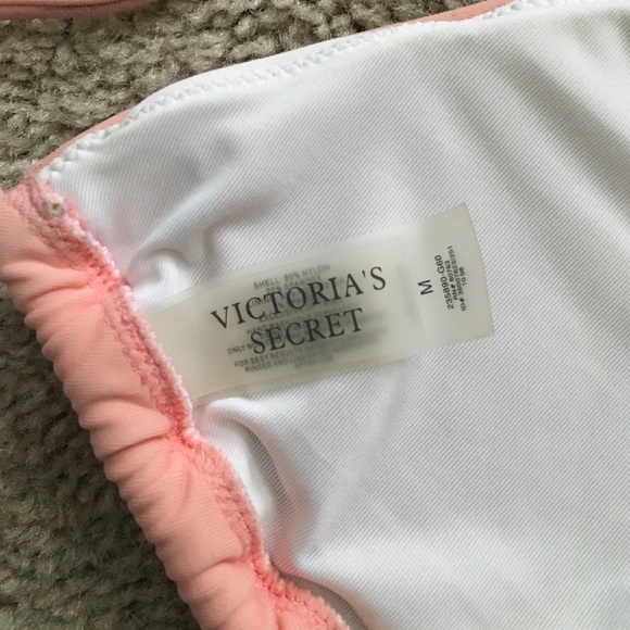 Victoria's Secret Peach Shell Ruffle Bikini Top - Picture 6 of 6