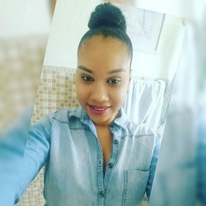 Meet your Posher, Brooke