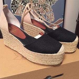 NEW: Nine West Vintage Espadrilles Platforms
