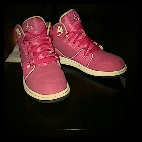 Pink Jordan's