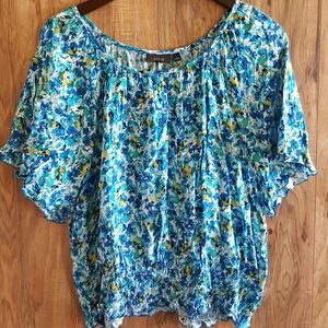 Apt. 9 floral top