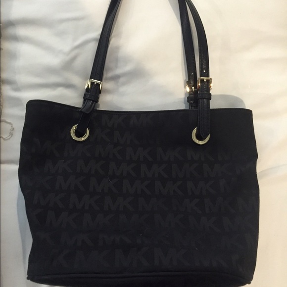 Michael Kors tote - Picture 1 of 4