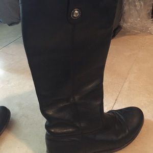 Fun Frye Melissa Black leather riding boots