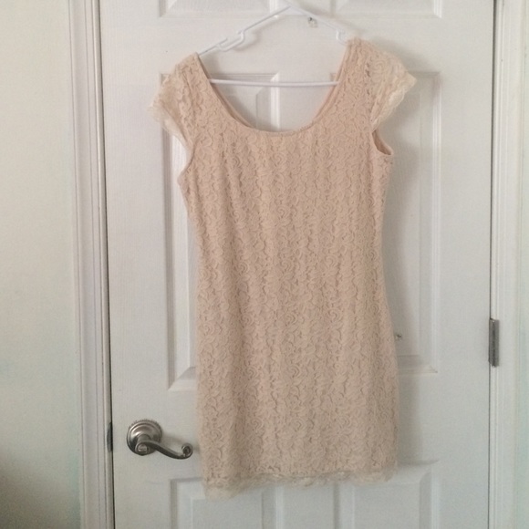 🌟OBO🌟 H&M crochet lac body con dress