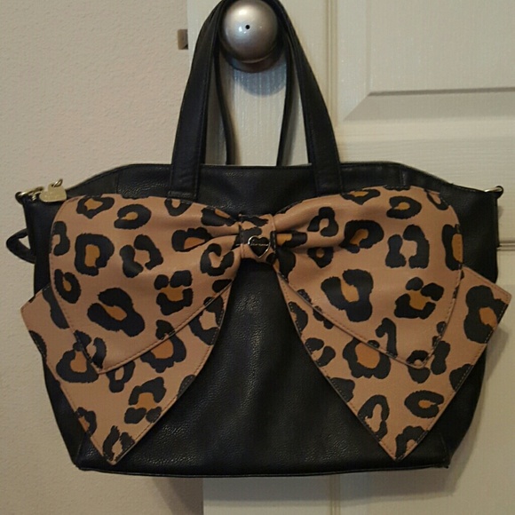 betsey johnson purse