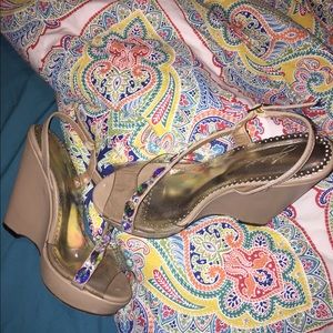 Jonathan Kayne prom wedges