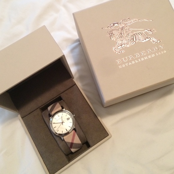 !SOLD! Womens Burberry Watch