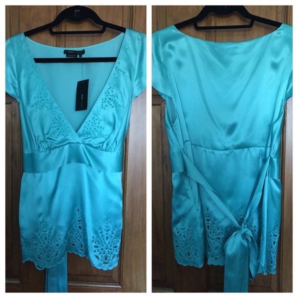 NWT Vintage BCBG Tiffany Blue Silk V-neck tie top