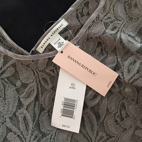 **NWT** Banana Republic Grey Lace Short Sleeve Top - Picture 4 of 4