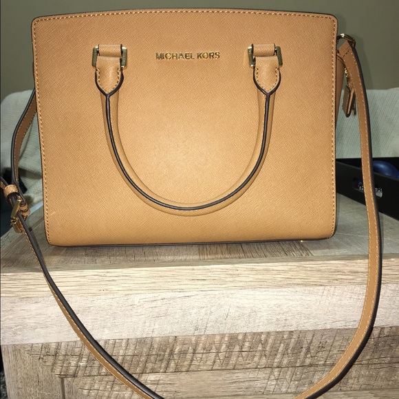 SELMA SAFFIANO LEATHER MEDIUM SATCHEL