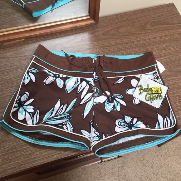 NWT Body Glove swim shorts