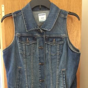 Sleeveless denim vest