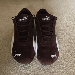 Puma women sneakers tennis shoes