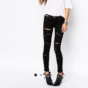 Sk8r black distressed jeans (skinny)