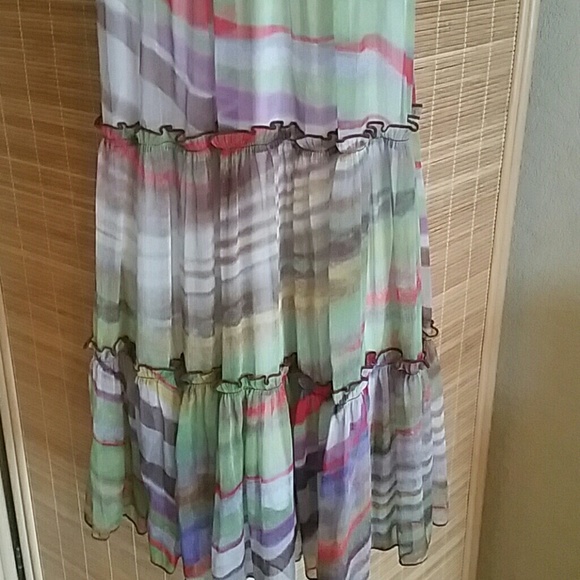 Halter dress - Picture 3 of 3