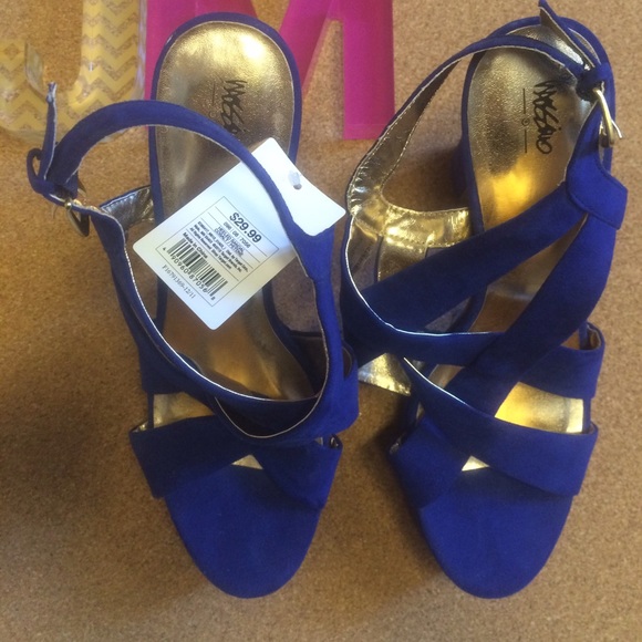 Platform sandals