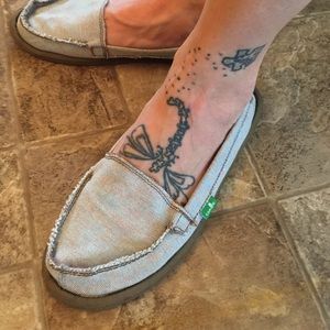 Sanuk slip ons